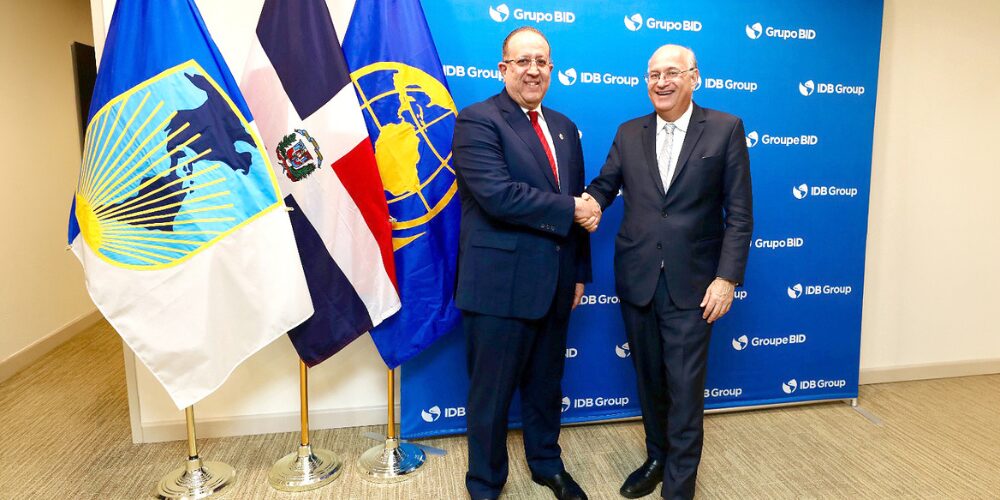 RD se reúne con el Banco Mundial, FMI, BID y bancos de inversión ante la crisis internacional