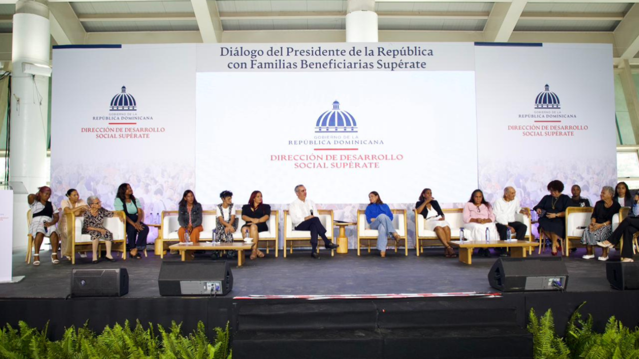 Presidente Abinader escucha a 6,000 familias y reafirma su apoyo a Supérate, que impacta a más de 1.4 millones de hogares