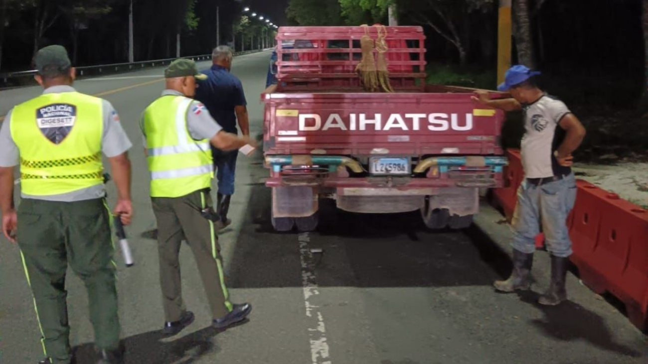 Digesett mantiene operativo preventivo por uso inadecuado de luces en vehículos