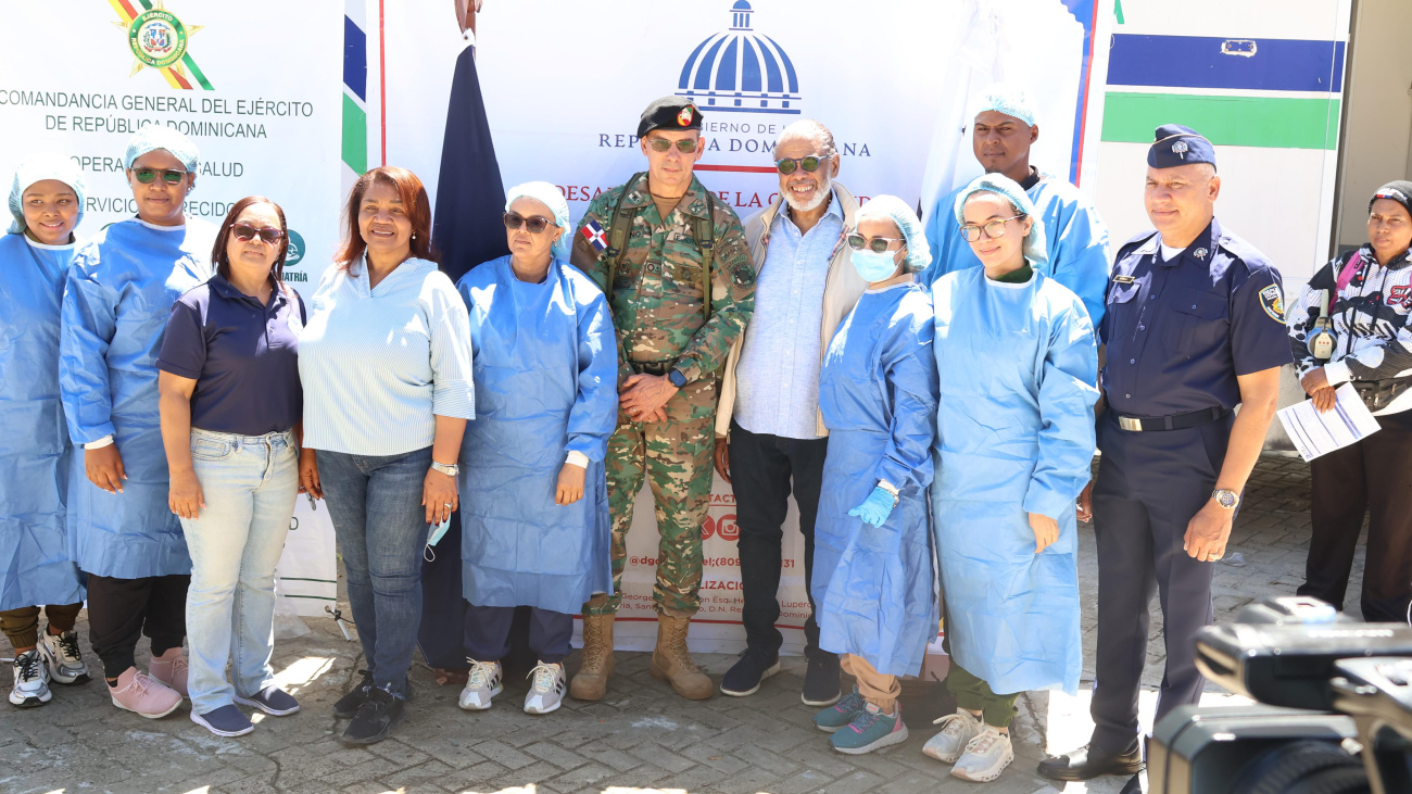 Gobierno lleva jornada asistencial a cientos de familias en la región Sur