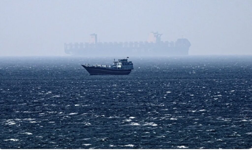 EE.UU. pide en la ONU crear una coalición para garantizar el paso de buques por el estrecho de Ormuz