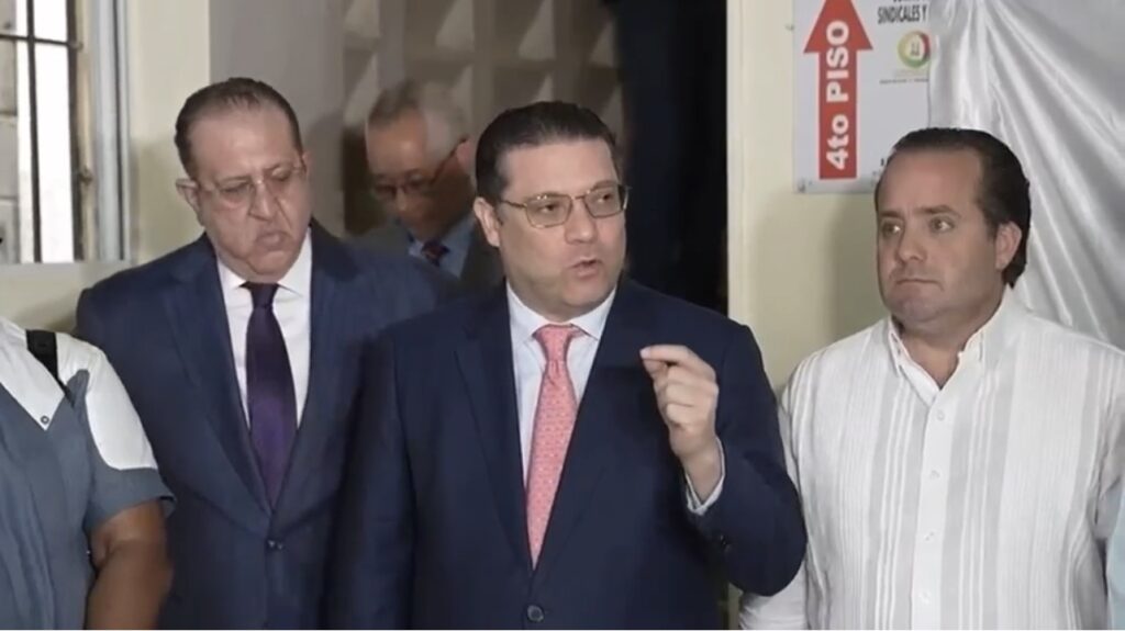 Yayo explica a sindicatos medidas del Gobierno ante crisis en Medio Oriente; resalta estabilidad en los precios