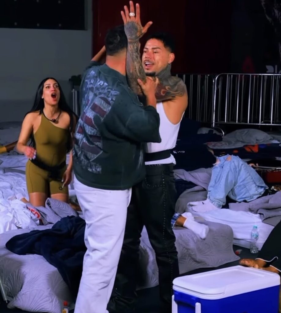 Se van a los golpes en “Planeta Alofoke”: El Gallo Producer y Carlos Montesquieu protagonizan pelea