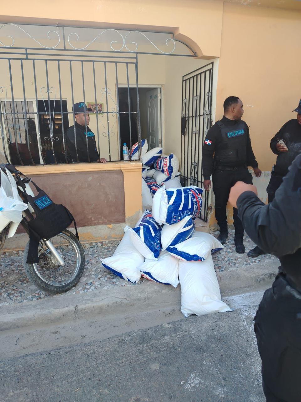 PN y Ministerio Público recuperan 291 sacos de detergente robados en SPM; hay dos detenidos