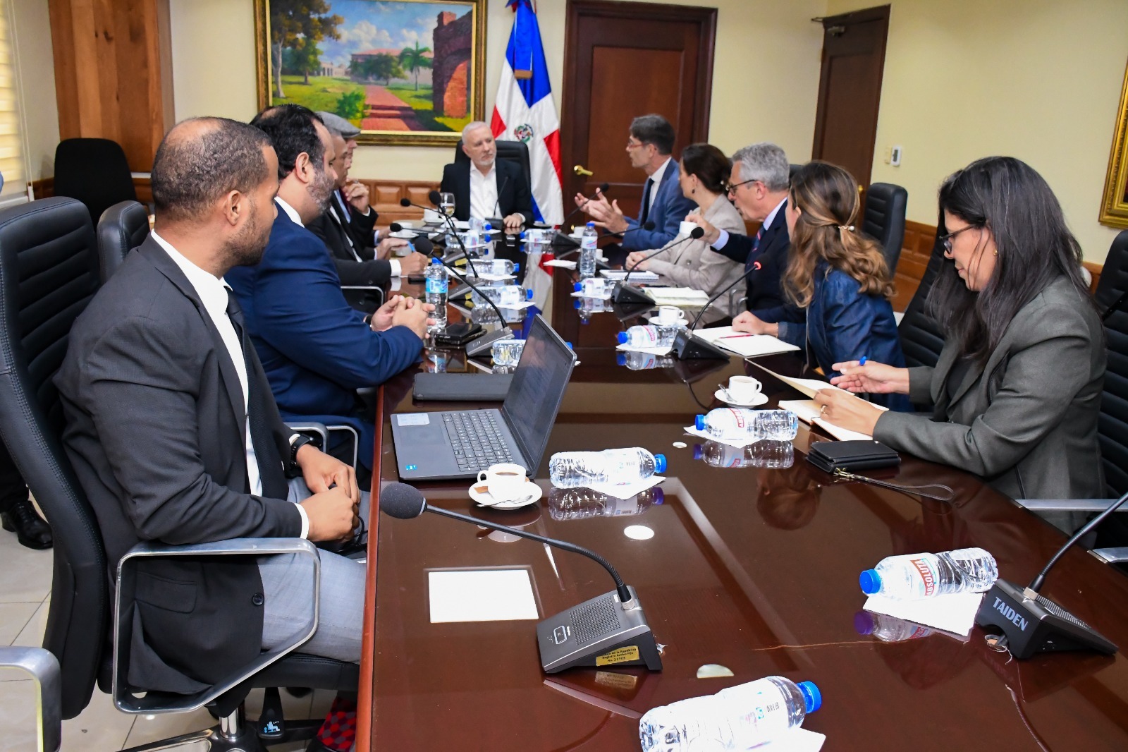 Comisión de Justicia y expertos franceses en Derecho Penal comparten impresiones sobre nuevo Código Penal