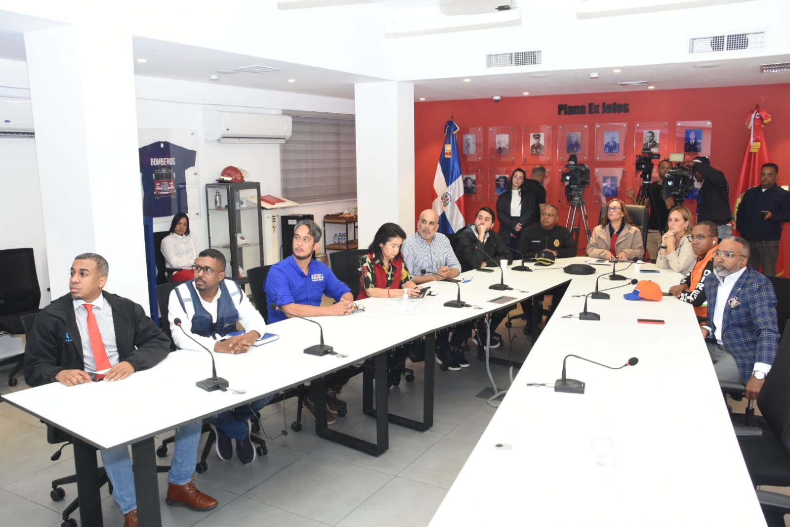 Alcaldía del DN mantiene en las calles más de 1,100 brigadistas para mitigar efectos de la vaguada