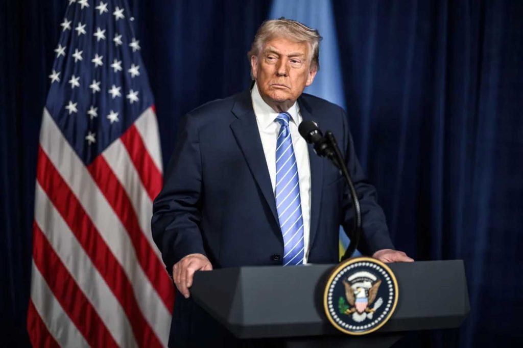 Trump exige a Irán la reapertura inmediata del estrecho de Ormuz bajo amenaza de ataques a gran escala.