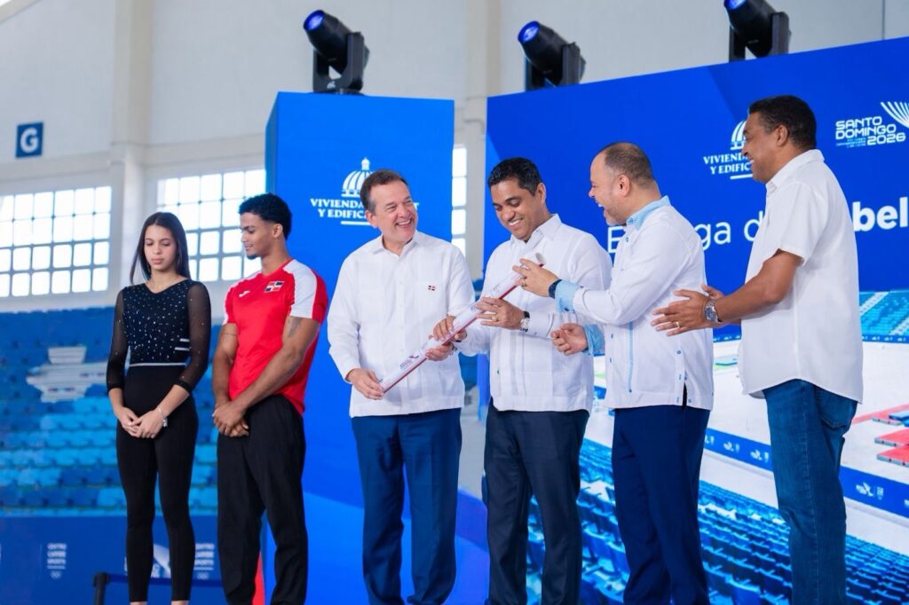 Ministro Ito Bisonó entrega Pabellón de Gimnasia listo para JCC Santo Domingo 2026