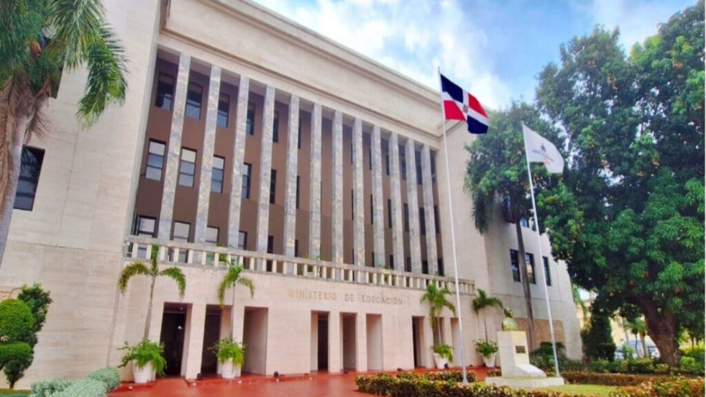 Minerd suspende la docencia en Puerto Plata por alerta roja y fuertes lluvias