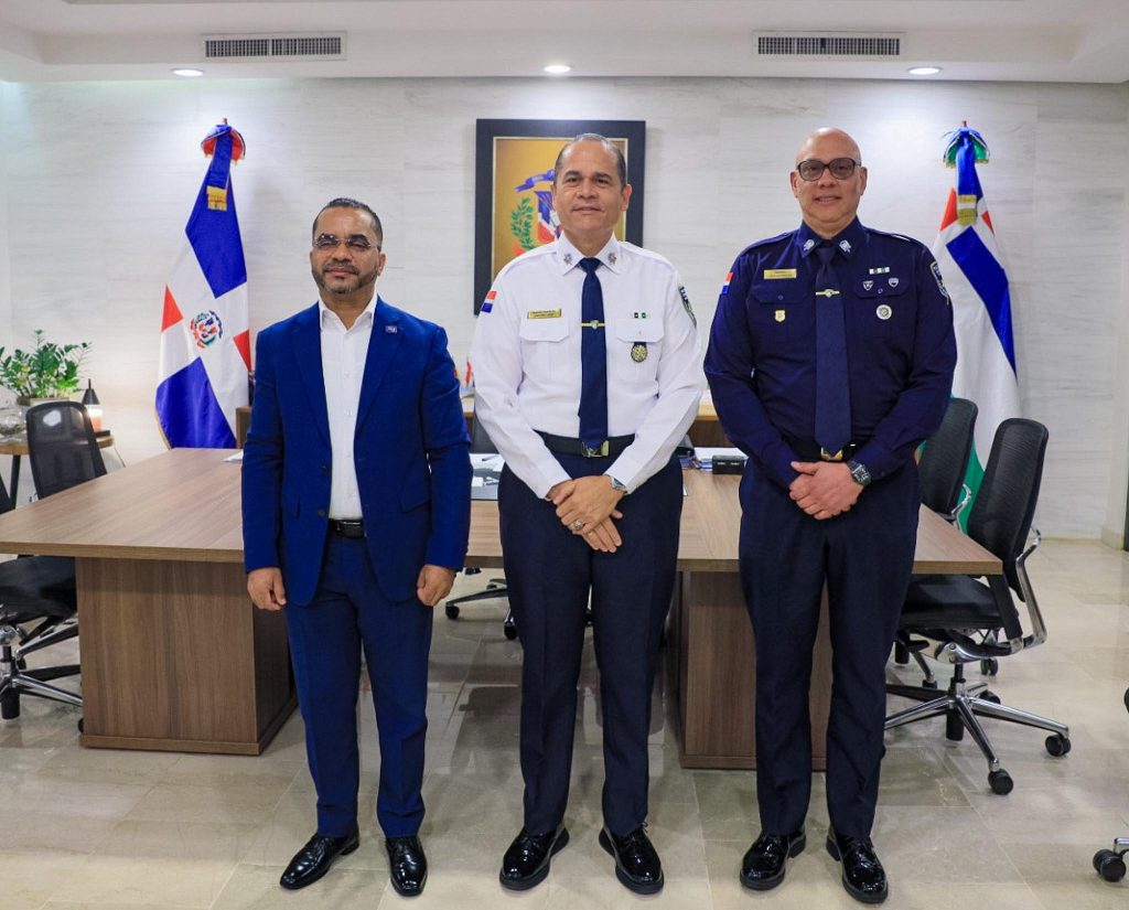 Policía Nacional fortalece agenda de transformación tecnológica junto a OGTIC e ITLA