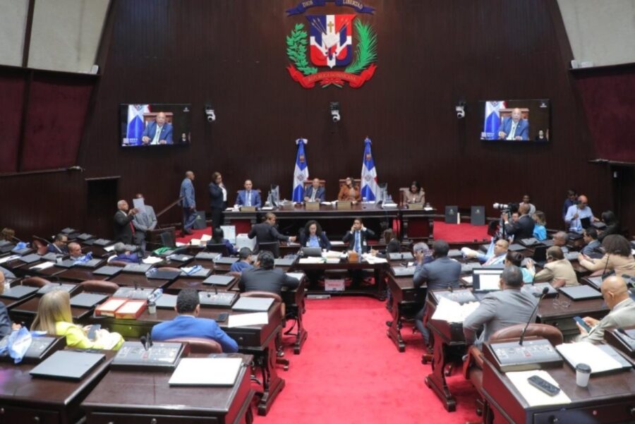 Empresarios advierten riesgos de reforma laboral en RD