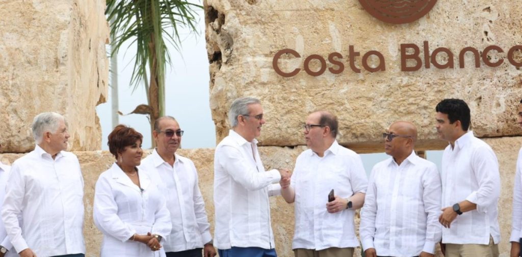 Luis Abinader impulsa transformación integral de Boca Chica con inversión de RD$20 mil millones