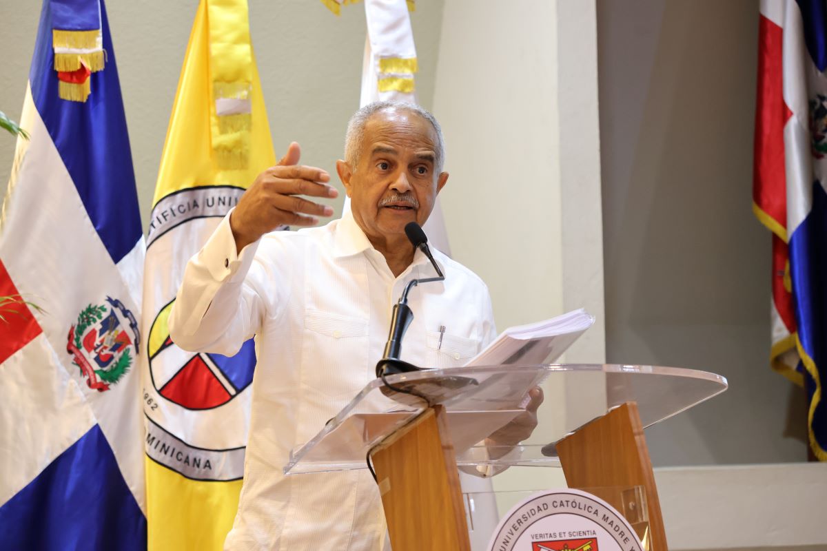 Osmar Benítez advierte que preservar el agua es el principal desafío para la agricultura dominicana