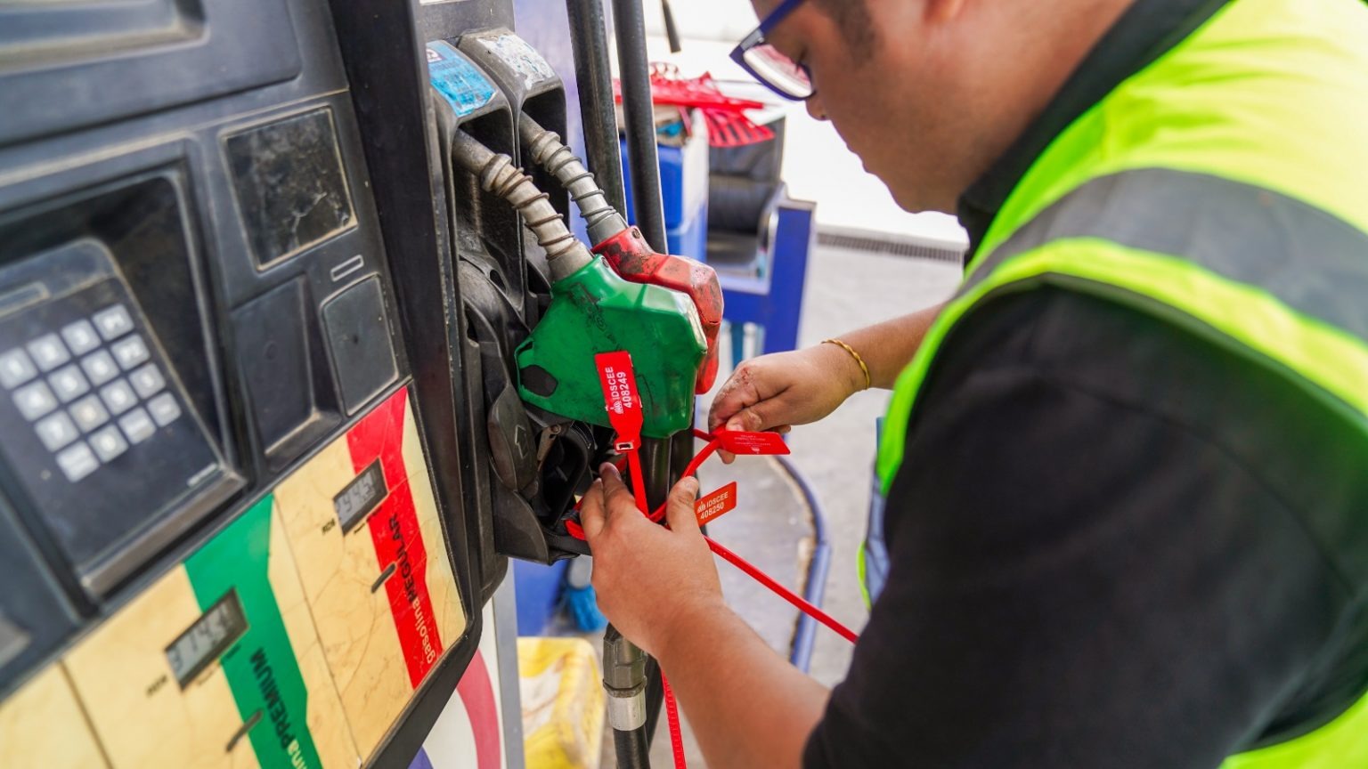 Clausuran estación de combustibles en Montecristi por vender gasolina de baja calidad