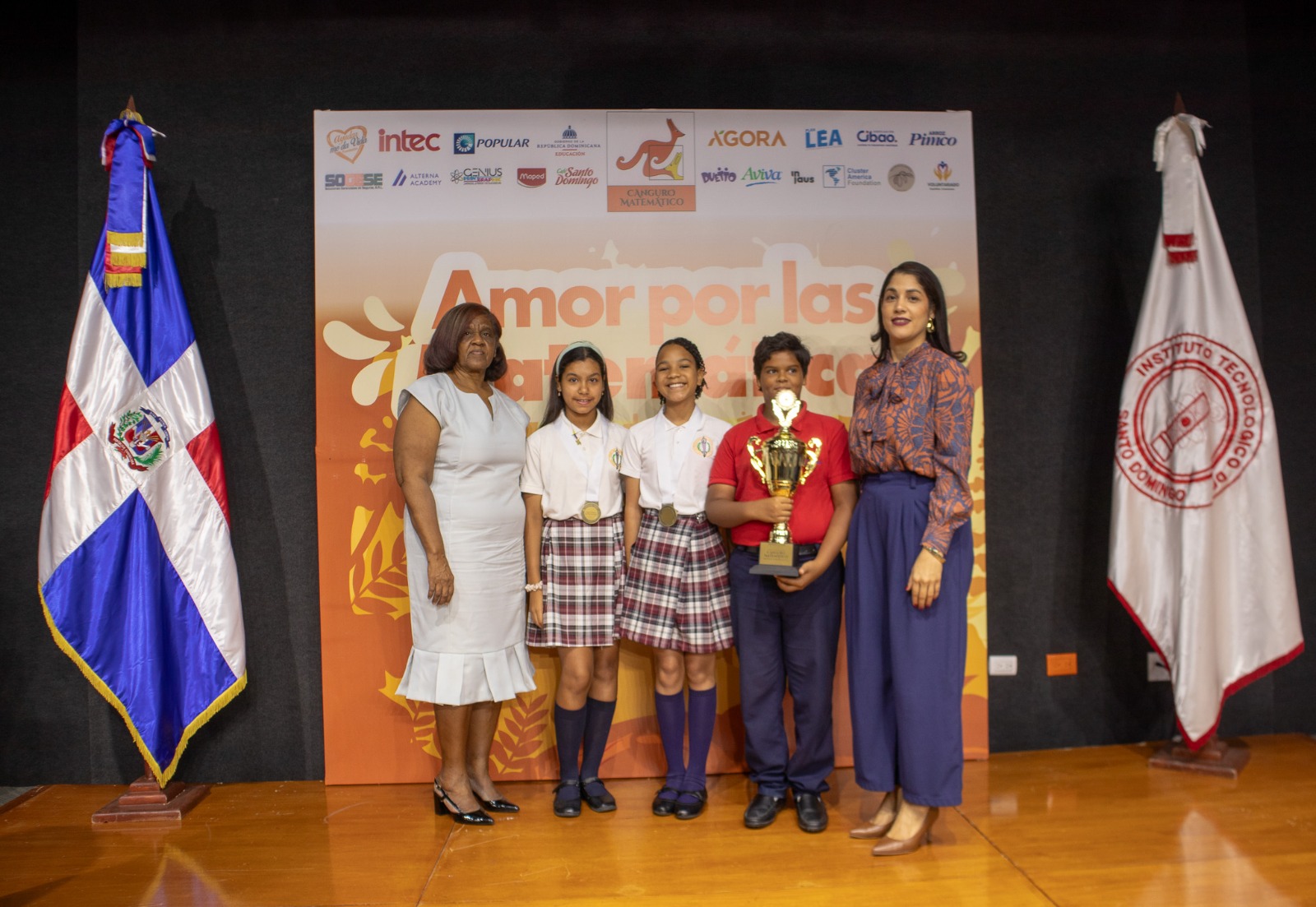 Concurso Internacional Canguro Matemático realiza su gran premiación para romper con el miedo a las matemáticas.