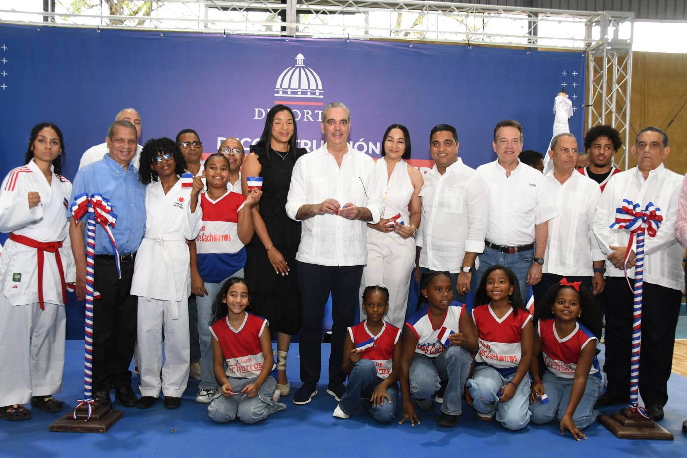 Presidente Luis Abinader entrega remodelado Club Los Cachorros de Cristo Rey con inversión de RD$54 millones
