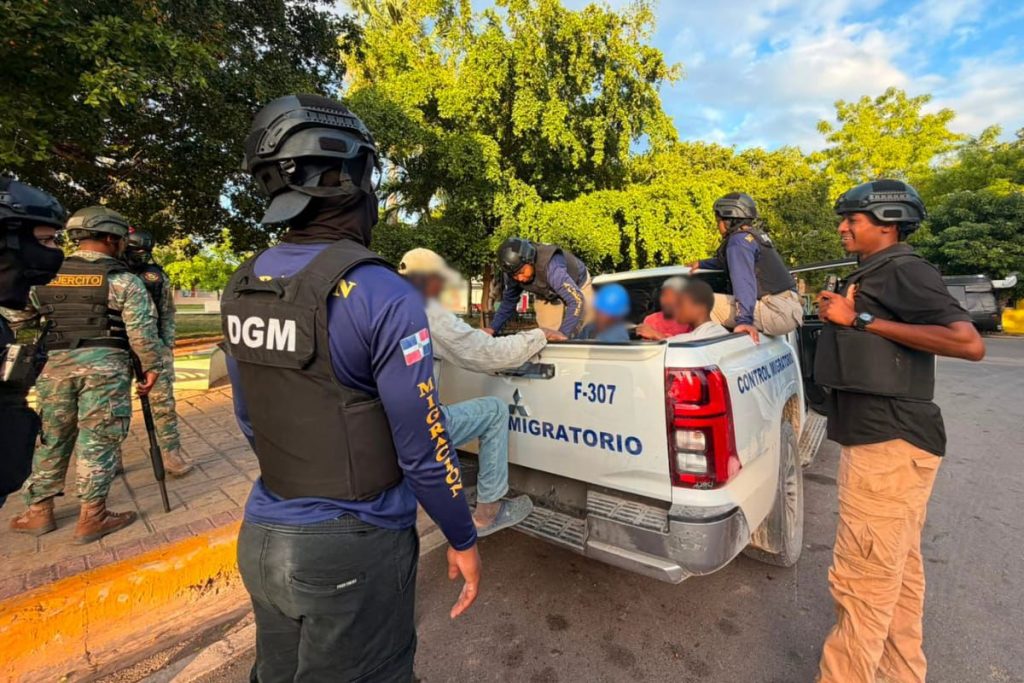 DGM reporta 2,056 indocumentados detenidos y 1,350 deportados por la frontera este miércoles