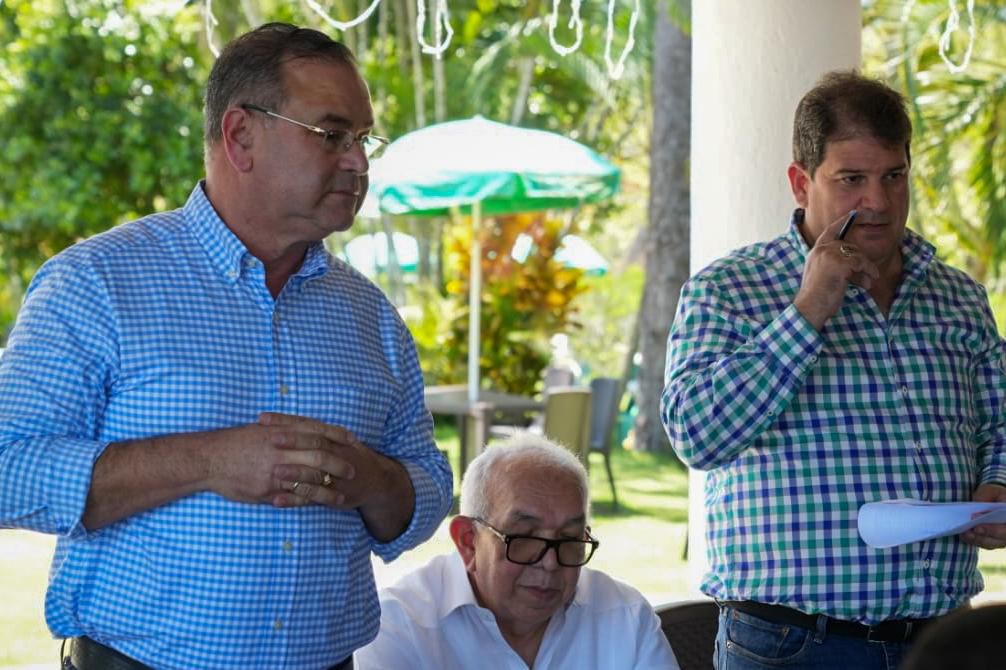 Gobierno pignorará ocho millones de libras de pollo para garantizar estabilidad del mercado y precios justos al consumidor