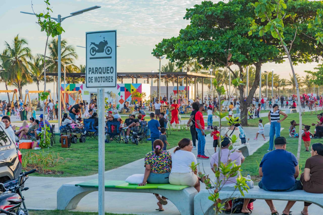 Ciudadanos hacen suyo el Malecón Deportivo; recibe 40 mil visitantes en solo un mes