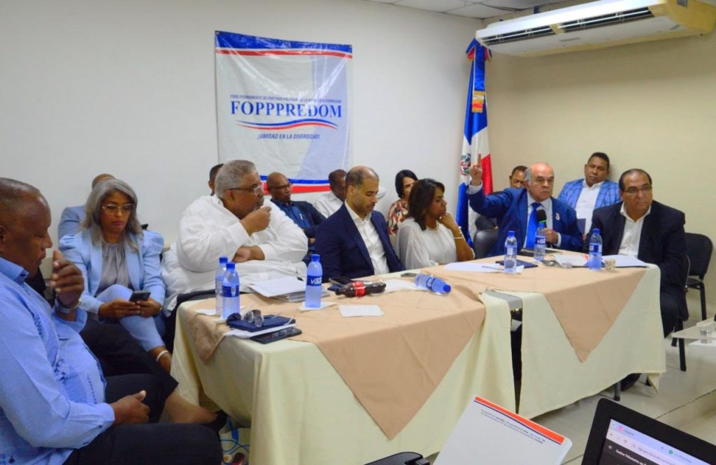 Fopppredom lanza propuesta de reorganización del gasto público para garantizar los ingresos necesarios al Gobierno