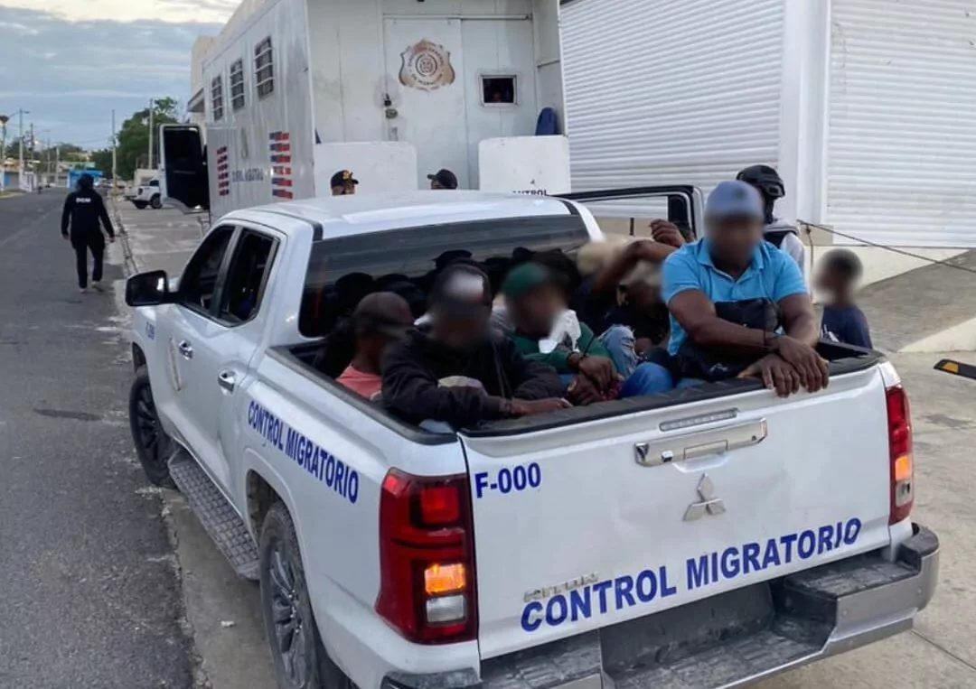 Migración indica detiene 957 extranjeros este lunes y deporta 967 por la frontera con Haití