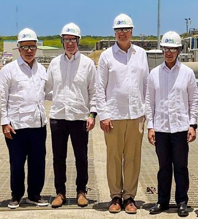 “Embajada de EE.UU. y subsecretario visitan AES Dominicana para fortalecer cooperación energética”