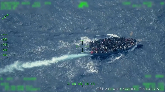 Interceptan embarcación con 240 haitianos en el Atlántico
