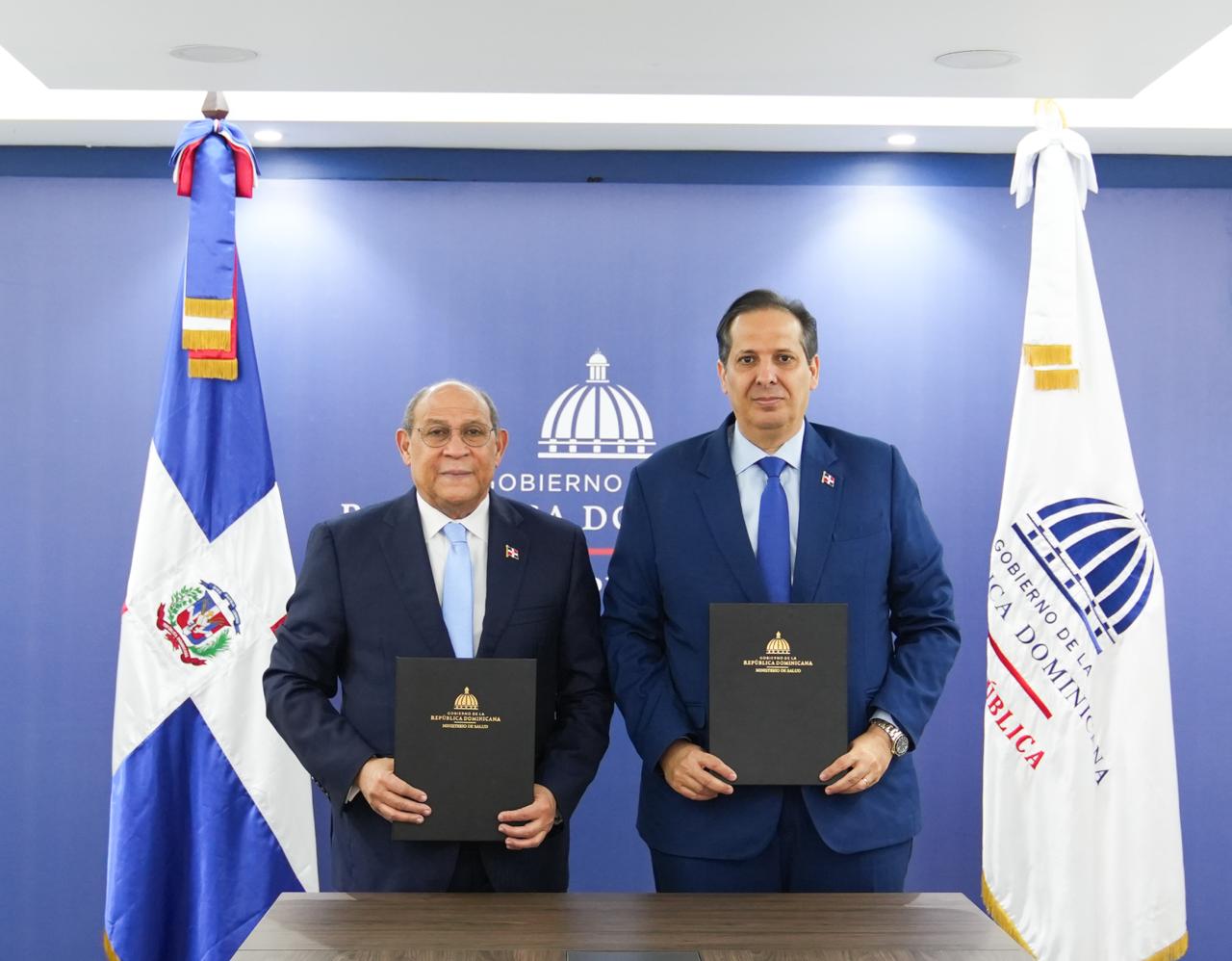 MSP y MESCyT establecen criterios para certificación de títulos de extranjeros en áreas salud