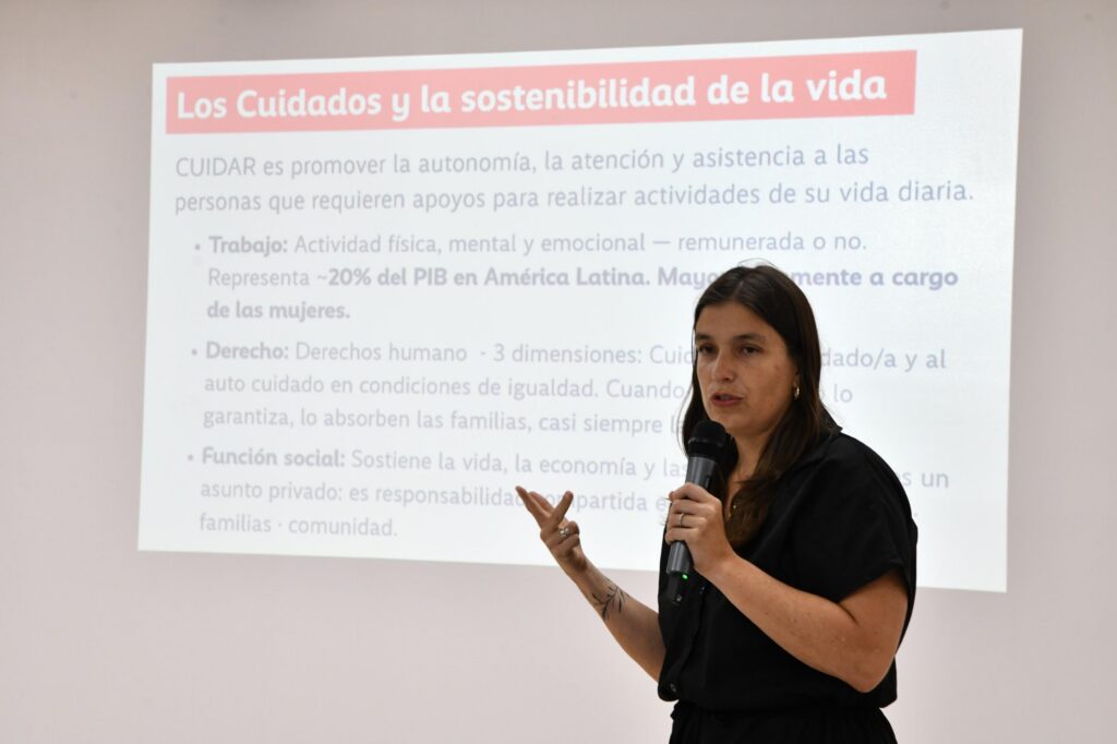 Experta afirma que el cuidado es un tema de igualdad de género y una responsabilidad compartida de toda la sociedad