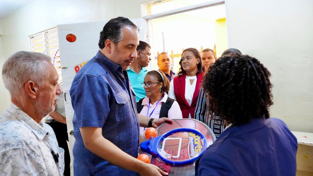 Con nueva Aula de Motricidad en Azua, INEFI fortalece el futuro de la niñez dominicana; suman 12 las entregadas en el país