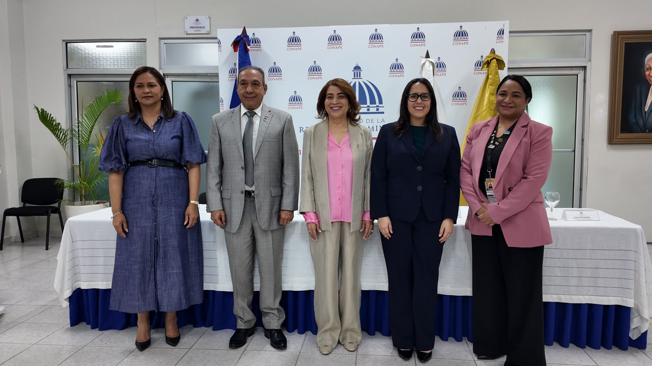 Conape y JCE inician jornada nacional de cedulación para adultos mayores