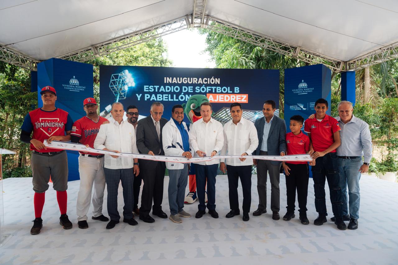 MIVHED entrega pabellón de ajedrez y estadio de sóftbol para Santo Domingo 2026