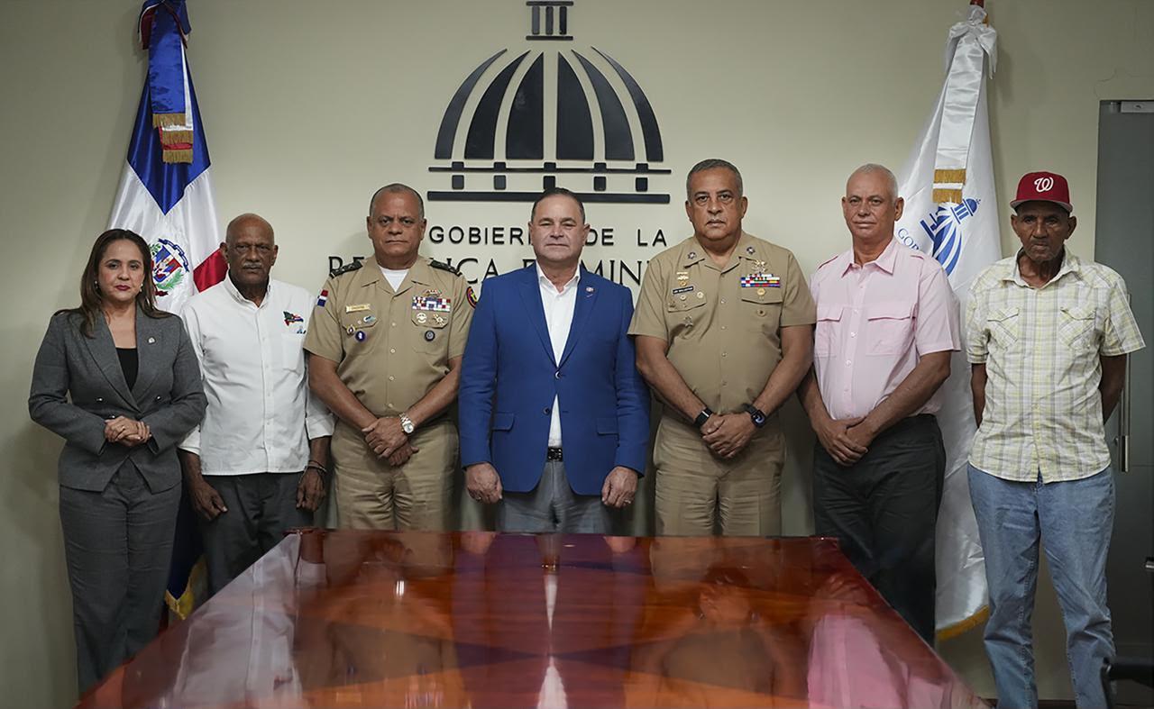 Autoridades acuerdan acciones para garantizar producción de arroz y banano reduciendo mano de obra extranjera