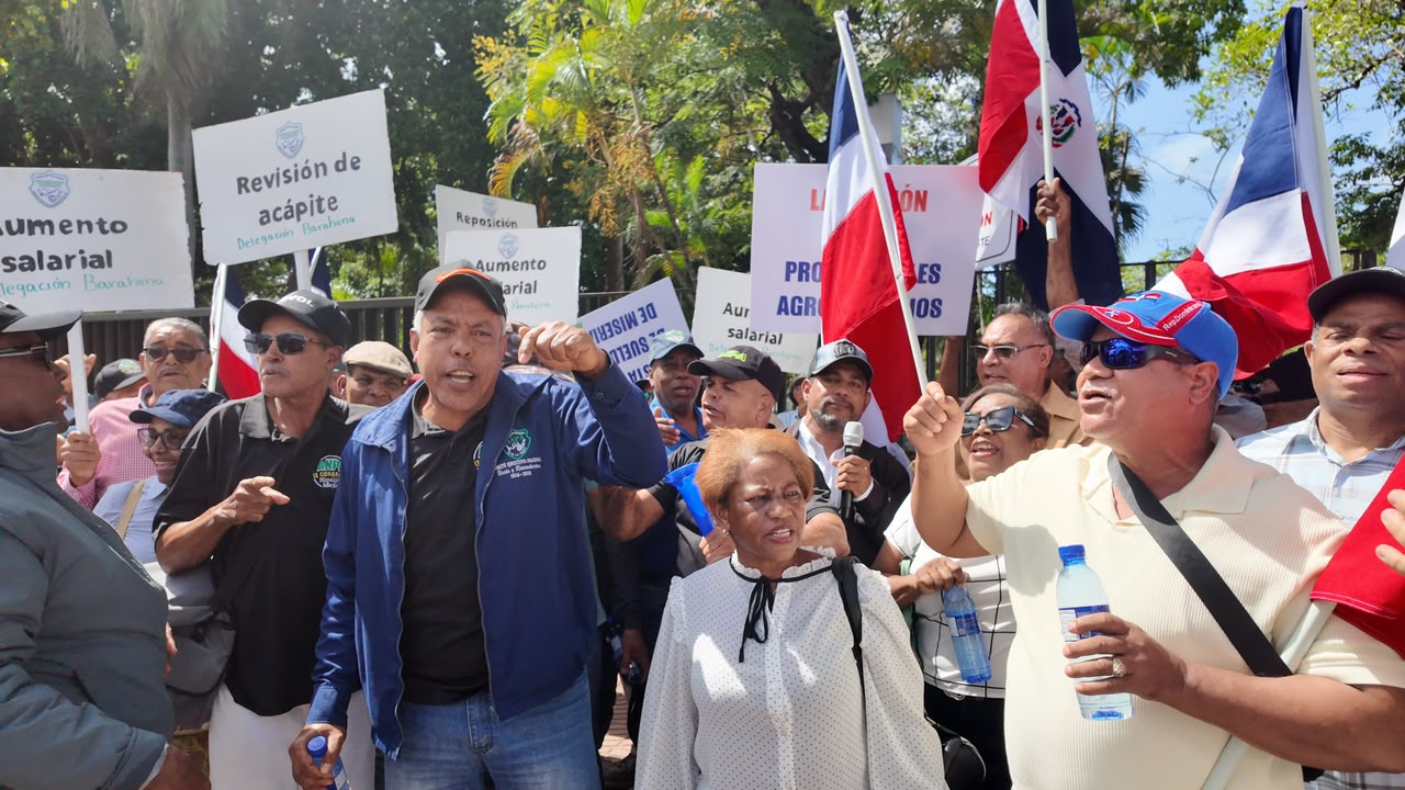 Policías impiden inicio de marcha del ANPA; manifestantes aseguran llegarán hasta las últimas consecuencias