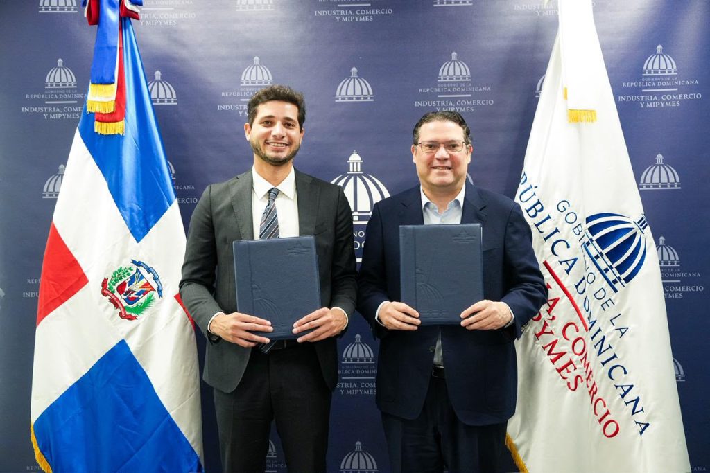 Industria y Comercio firma acuerdo con Uber Eats para impulsar mipymes y comercio interno