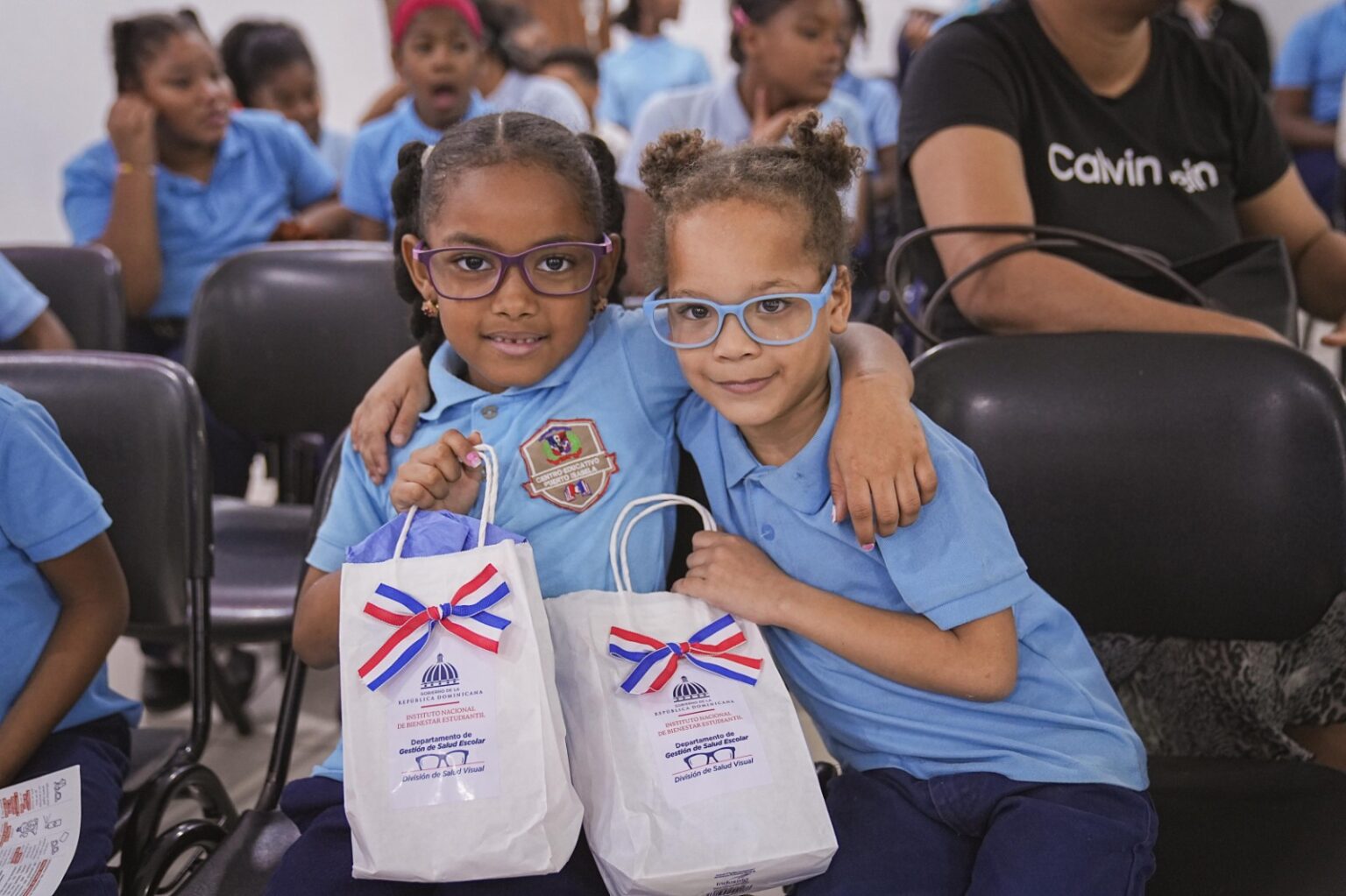 Inabie dice entregó más de 4,705 lentes correctivos y realizó 20 cirugías especializadas a estudiantes durante año escolar 2025-2026