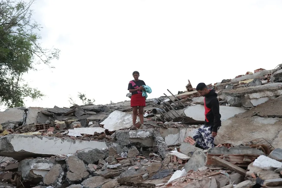 Redes sociales, el otro canal de los venezolanos para buscar a desaparecidos tras los terremotos