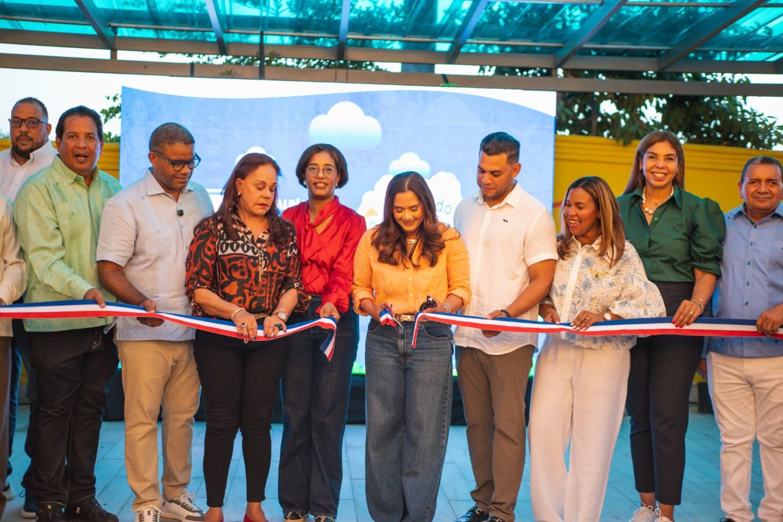 Karina Aristy reinaugura el Parque Infantil “El Mundo de los Colores” tras inversión de RD$16.2 MM