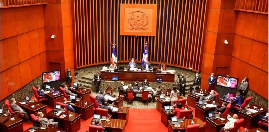 Gobierno somete al Senado modificación de 18 artículos del Código Penal