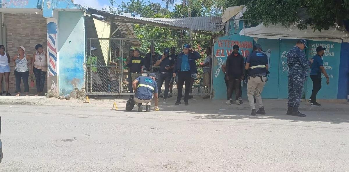 Tiroteo en Santo Domingo Este deja un joven muerto y otra persona herida