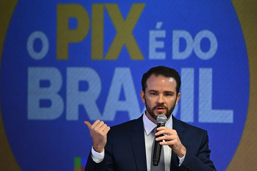 El ministro de Hacienda de Brasil llama «payaso» a Milei y cuestiona la economía argentina