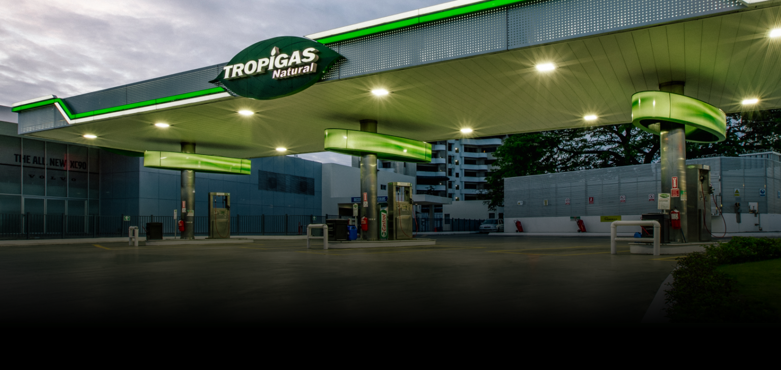 Seis hombres armados asaltan camión de valores y estación Tropigas en Monte Plata