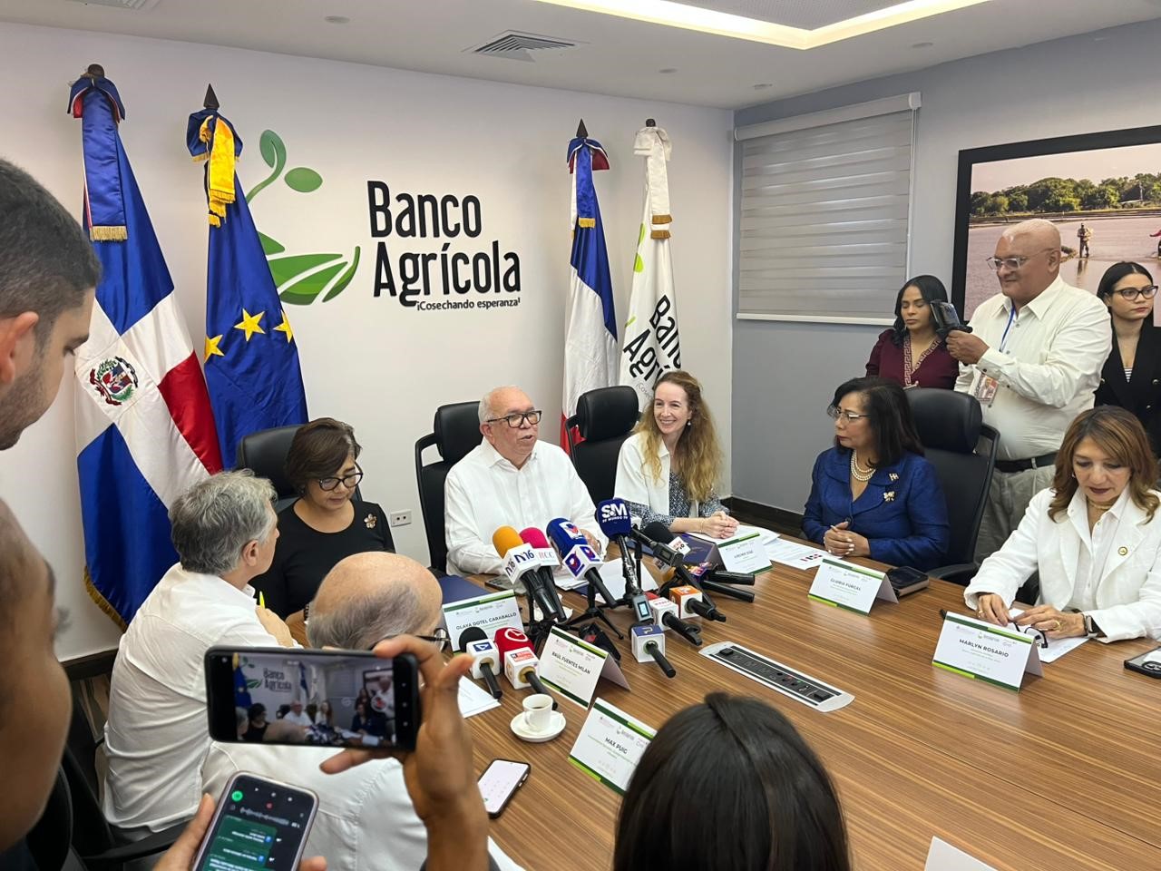 Entidades acuerdan financiar sostenibilidad del sistema alimentario de RD