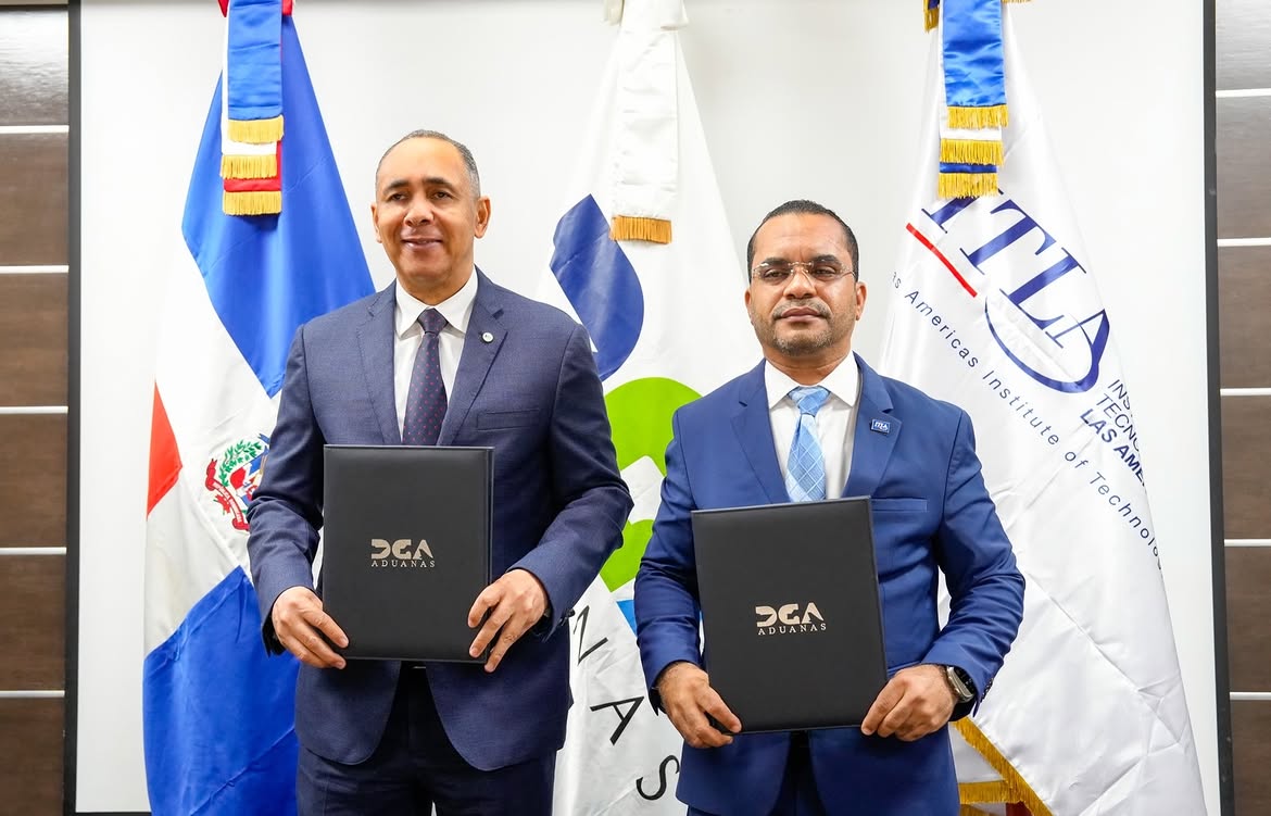 Aduanas e ITLA firman alianza para impulsar la formación de talento especializado en logística