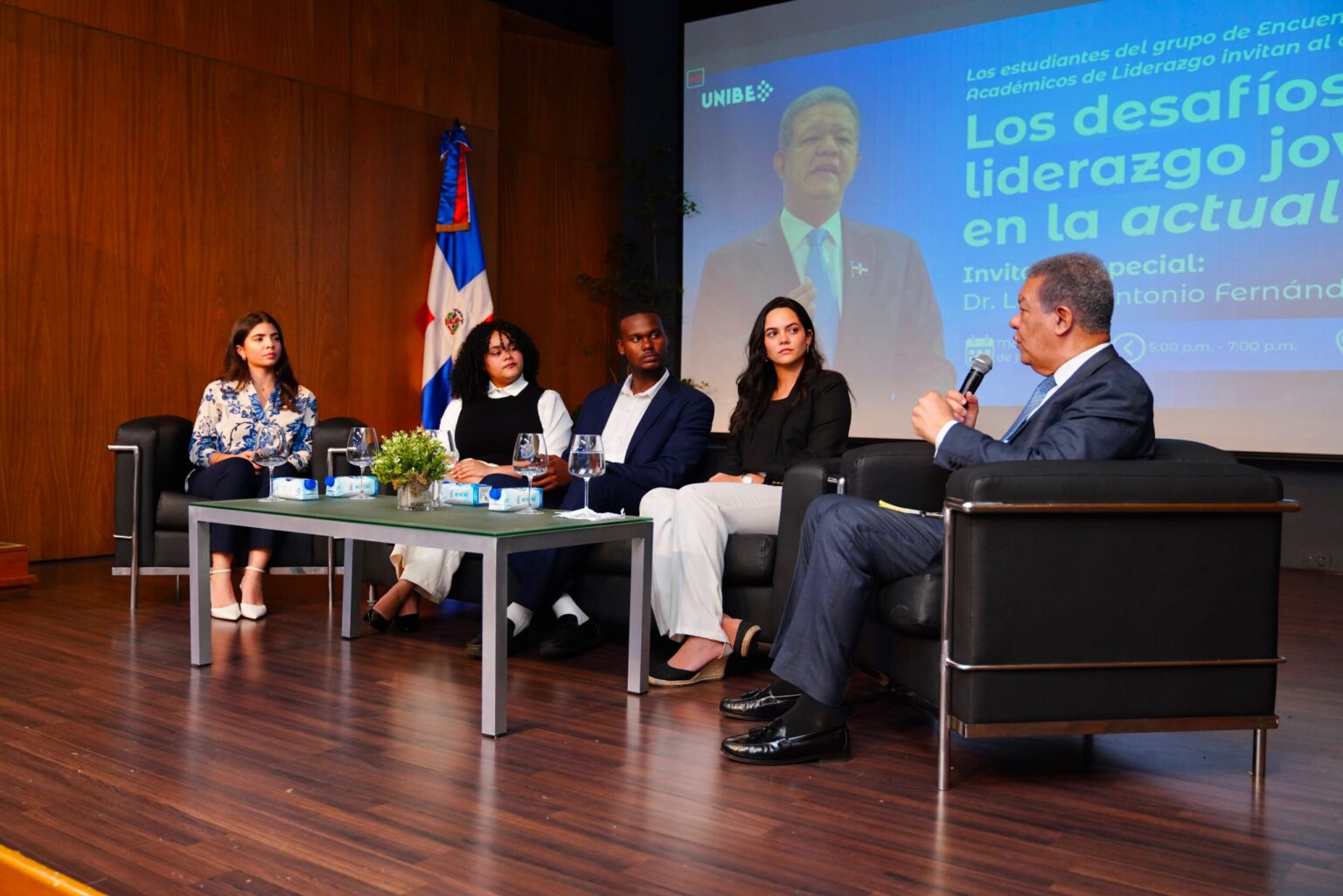 Leonel afirma futuro económico de RD depende de la revolución del conocimiento