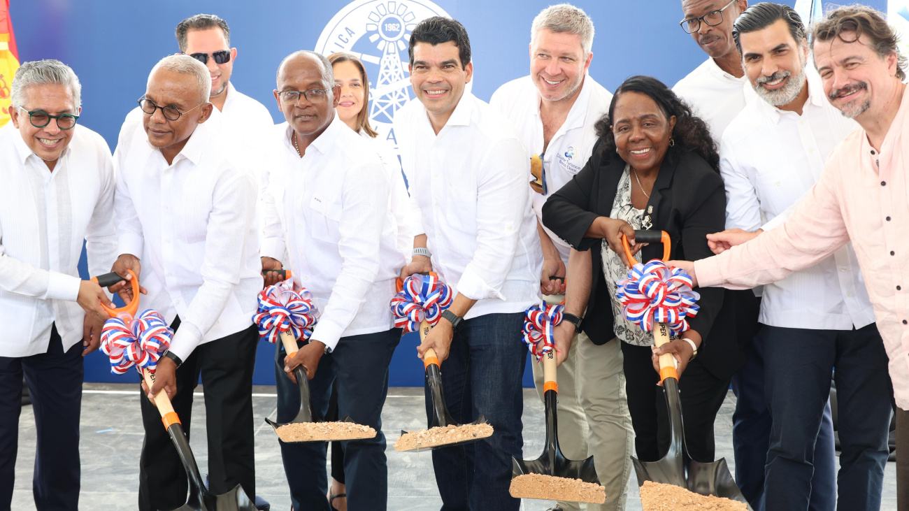 Inapa inicia construcción del alcantarillado sanitario de Boca Chica para beneficiar a 220 mil habitantes
