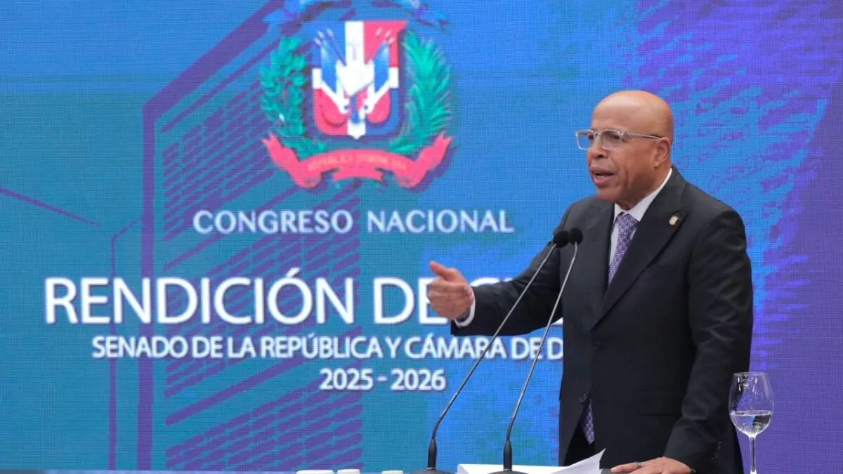 Alfredo Pacheco presenta informe de gestión del año 2025-2026