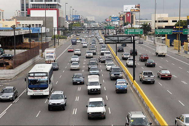 MOCHOTRAN AFIRMA QUE REBAJA DE COMBUSTIBLES TRAE PAZ A LOS CHOFERES