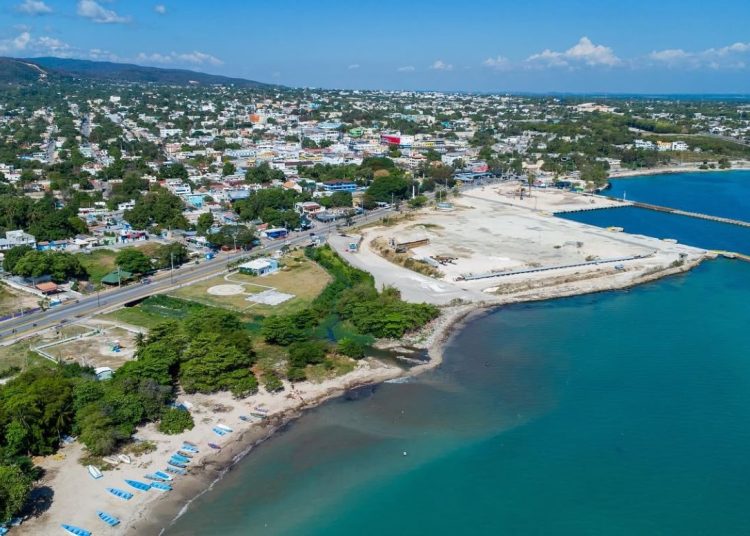 Terminal de cruceros y obras viales lideran inversión pública en Barahona