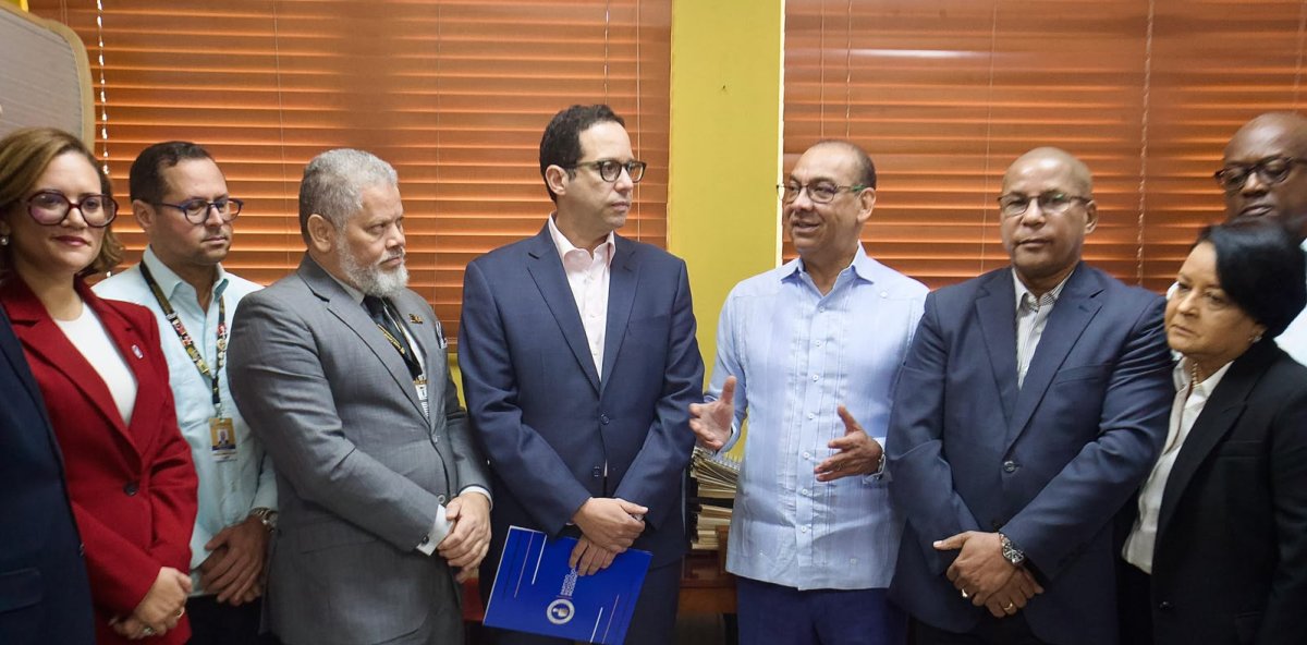PRM presenta a la JCE padrón con 1,540,562 menos miembros que el que entregó hace 3 años